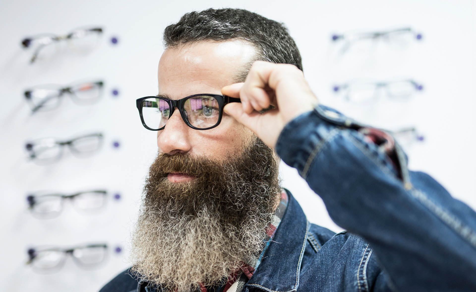 Photo of asian man in group fitness class
